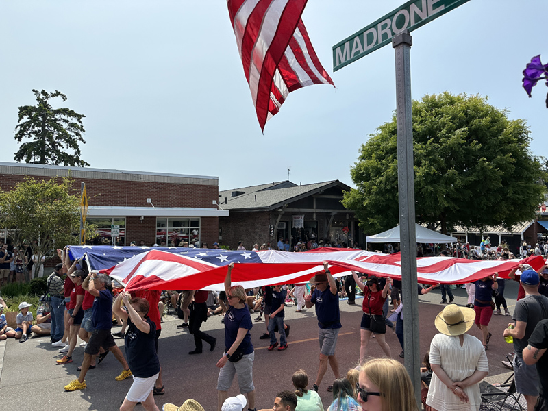 Another great Bainbridge parade tradition - the Island Fitness giant flag procession